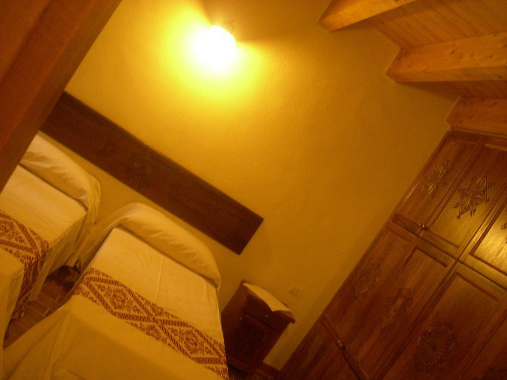 Agriturismo Battaglia Villamassargia Zimmer foto